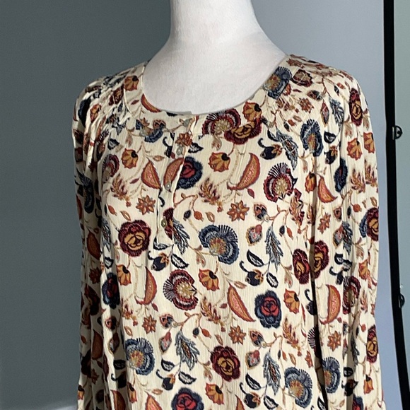 Olivia Grey Medium Long Sleeve Blouse Shirred Shoulders Rayon Fall Colors NWT - Picture 12 of 16